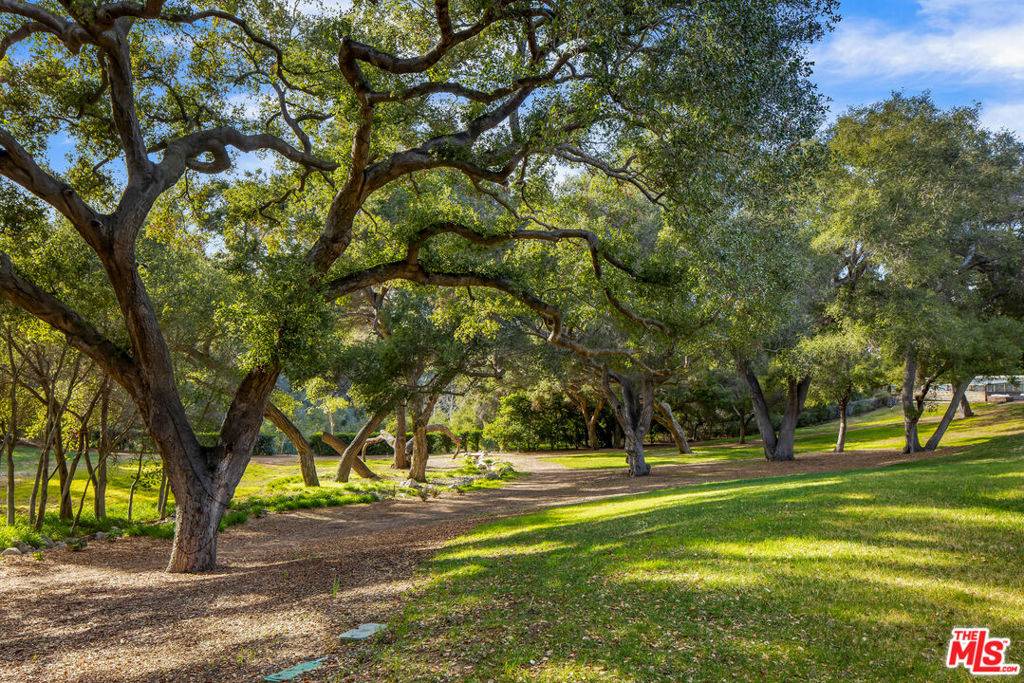 Calabasas, CA 91302,715 Crater Camp DR