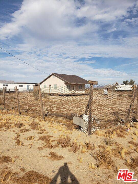 Lucerne Valley, CA 92356,14196 Fairlane RD