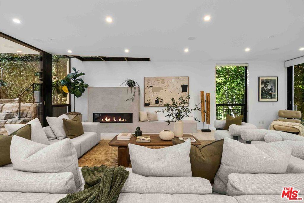 Sherman Oaks, CA 91423,4000 Stansbury AVE