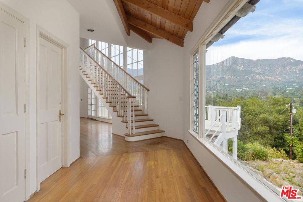 Santa Barbara, CA 93108,939 Arcady RD
