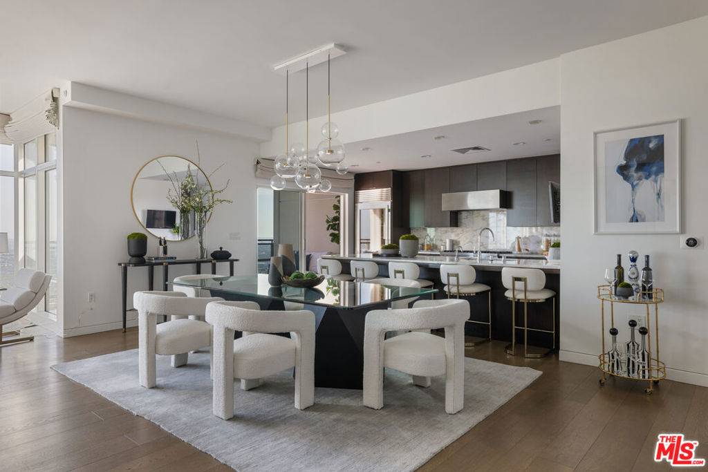 Los Angeles, CA 90067,1 W Century DR