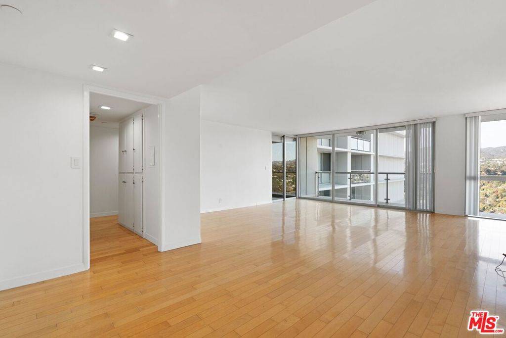 Santa Monica, CA 90402,201 Ocean AVE #1705P