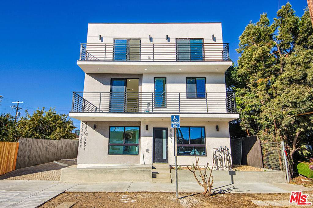 North Hollywood, CA 91601,5709 Auckland AVE