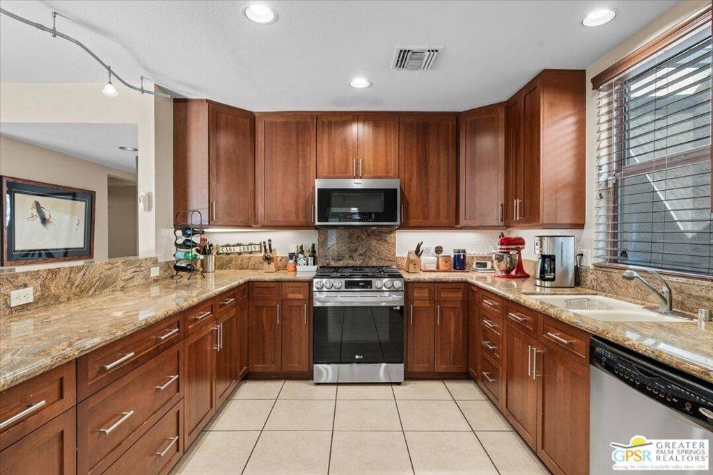 Palm Springs, CA 92262,985 N Tuxedo CIR
