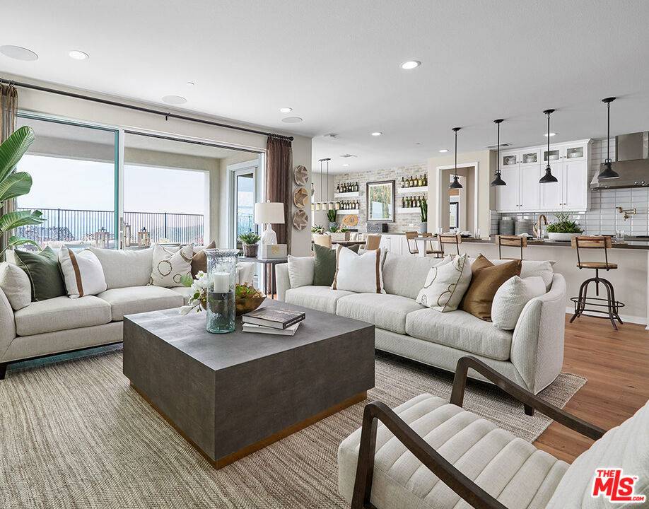 Santa Clarita, CA 91350,28708 Plume WAY