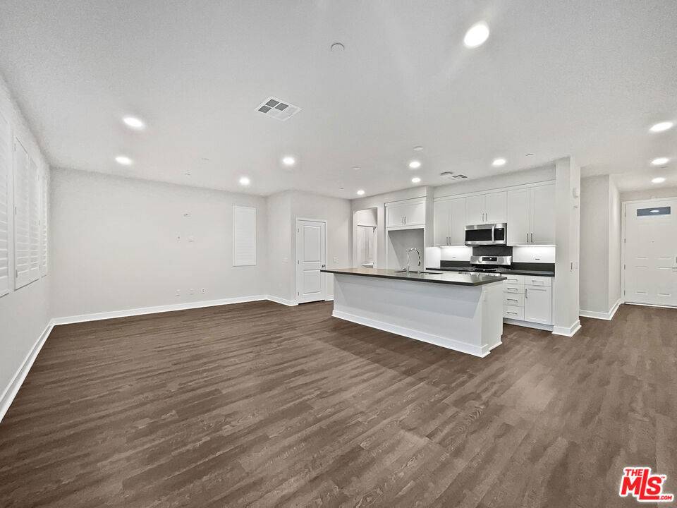 Sylmar, CA 91342,11881 Terra Vista WAY #116