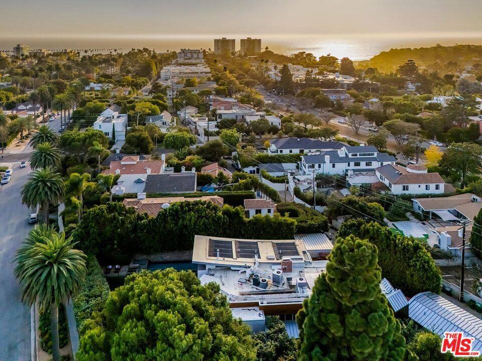 Santa Monica, CA 90402,831 Georgina AVE