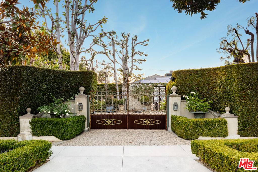 Toluca Lake, CA 91602,4427 Arcola AVE