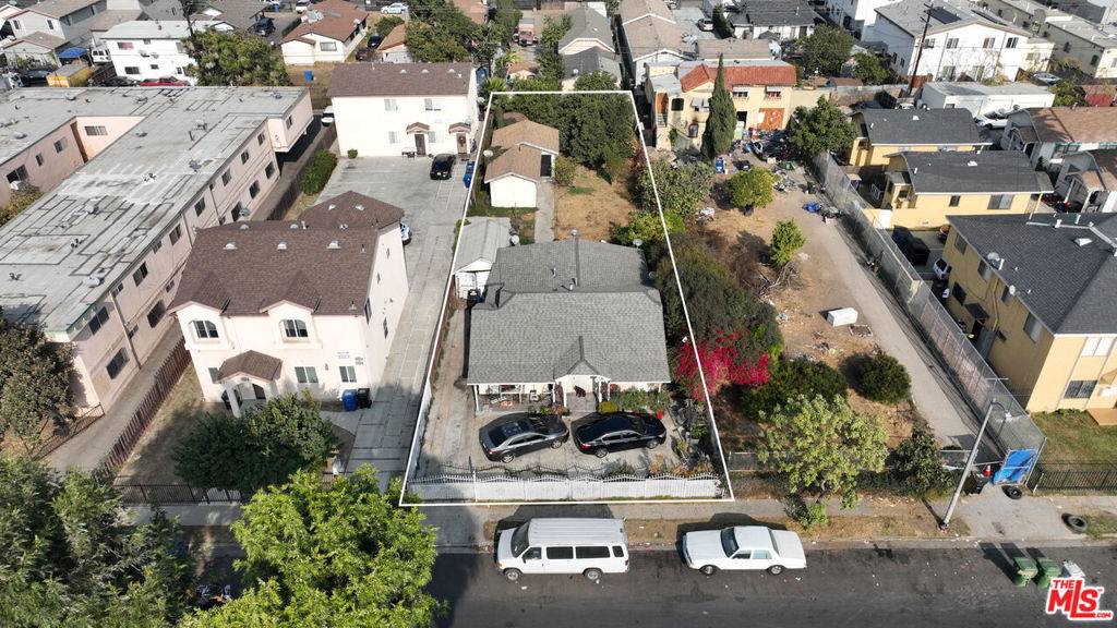 Los Angeles, CA 90044,707 W 80th ST