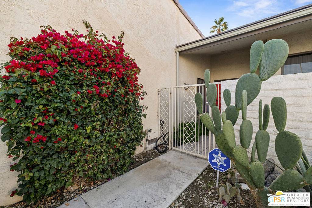 Palm Springs, CA 92264,2147 S Via Mazatlan