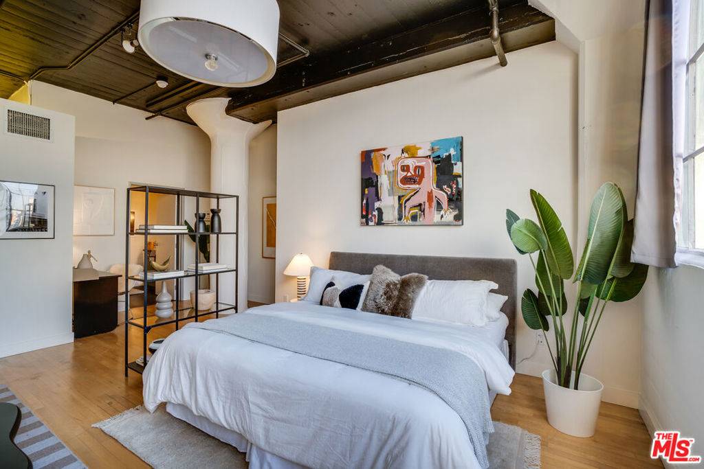 Los Angeles, CA 90013,420 S San Pedro ST #407