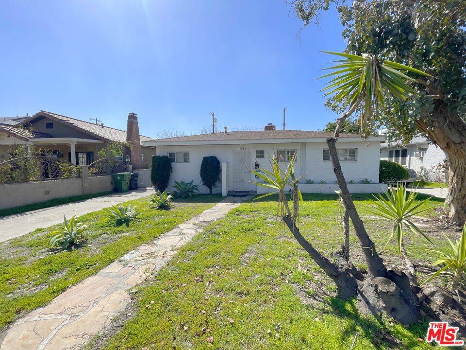 North Hollywood, CA 91606,11238 Oxnard ST