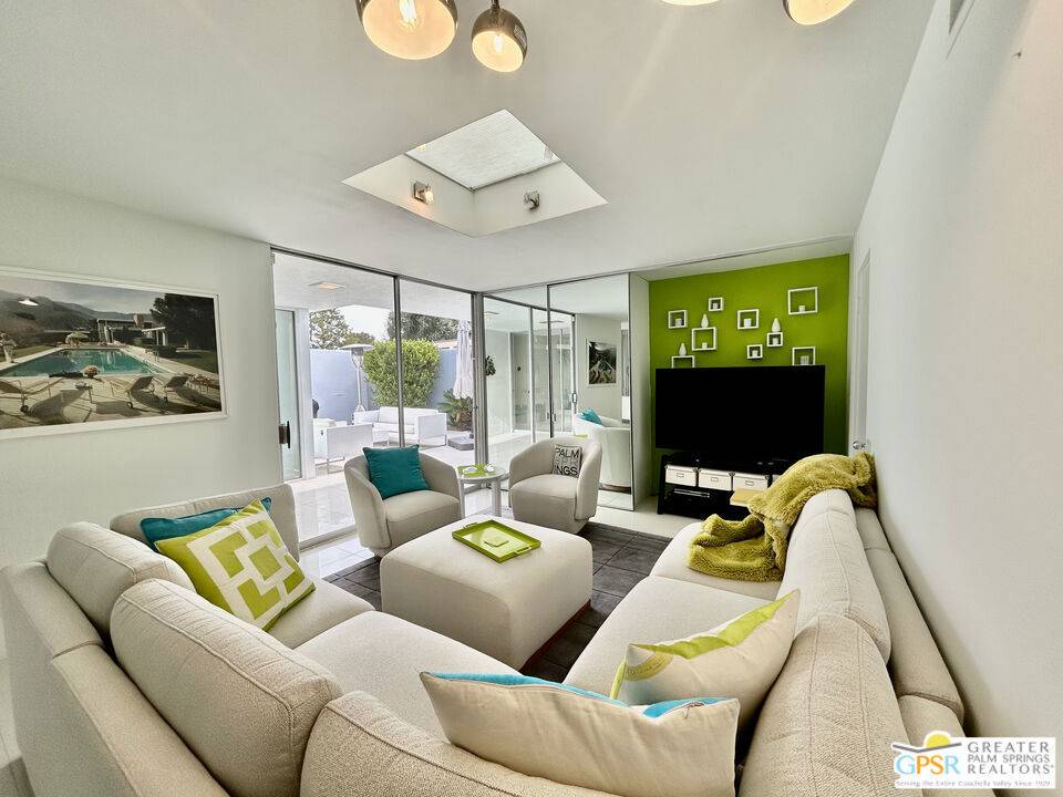 Palm Springs, CA 92264,16 Lakeview CIR