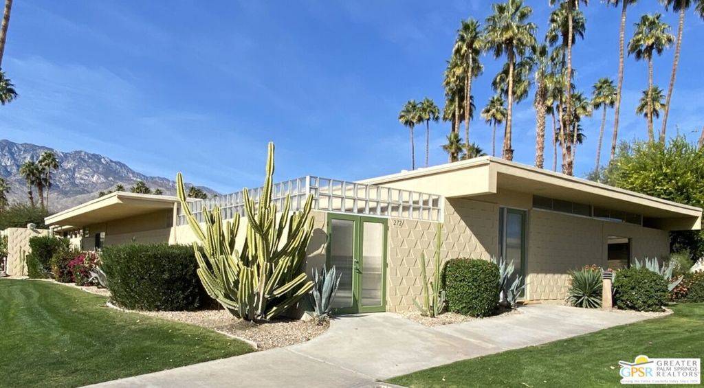 Palm Springs, CA 92264,272 Desert Lakes DR