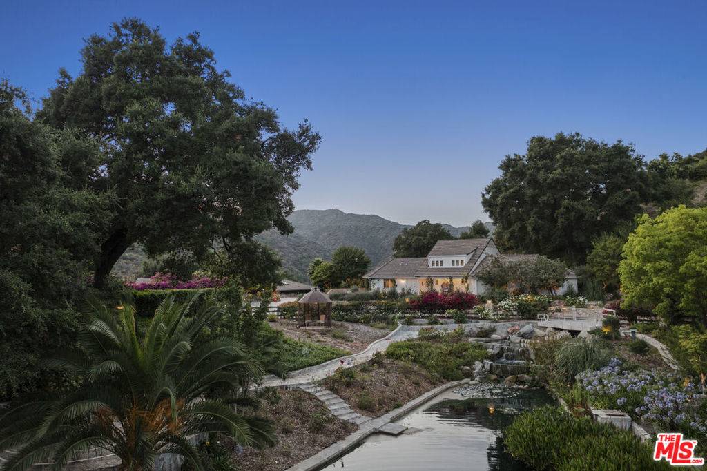 Los Angeles, CA 90049,3100 Mandeville Canyon RD