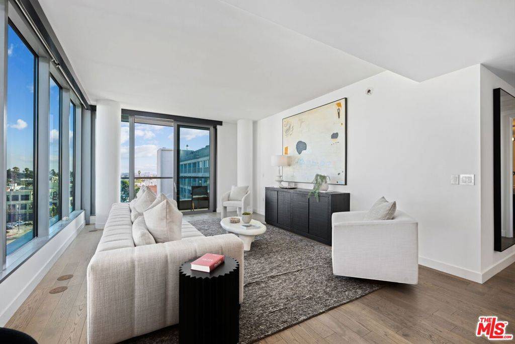 Santa Monica, CA 90401,1755 Ocean AVE #805