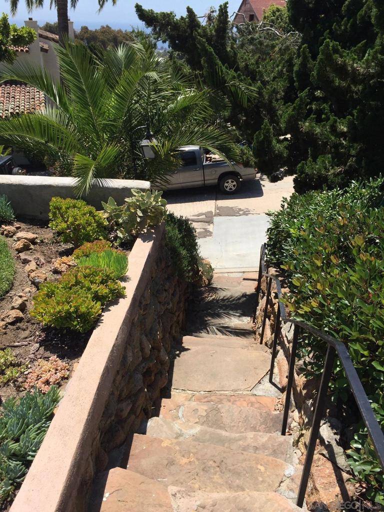 San Diego, CA 92106,Address not disclosed