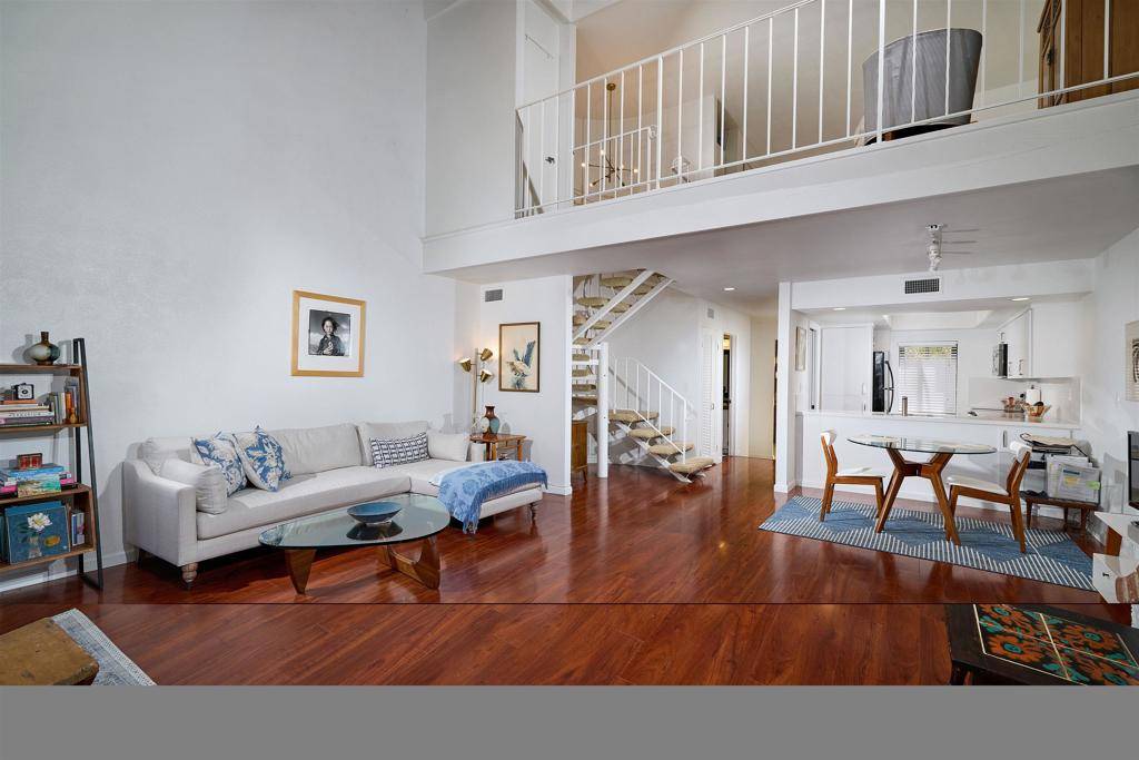 Carlsbad, CA 92009,1917 Alga Road #D