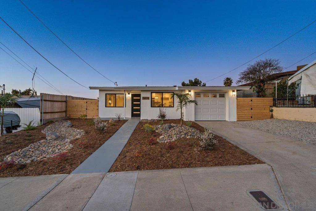 San Diego, CA 92105,5874 Redwood St