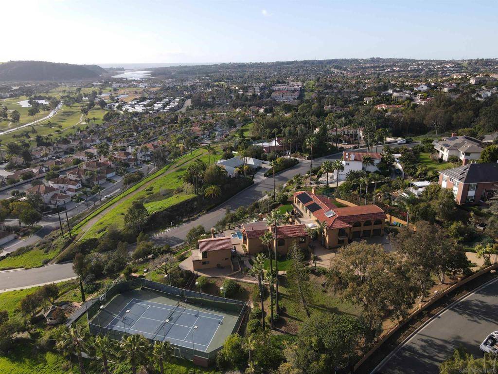 Carlsbad, CA 92009,2917 Managua Place