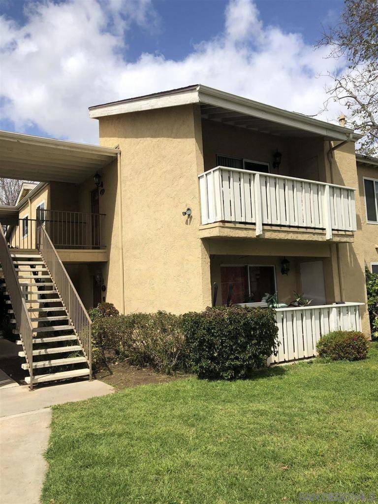 Escondido, CA 92027,2561 White Oak #1