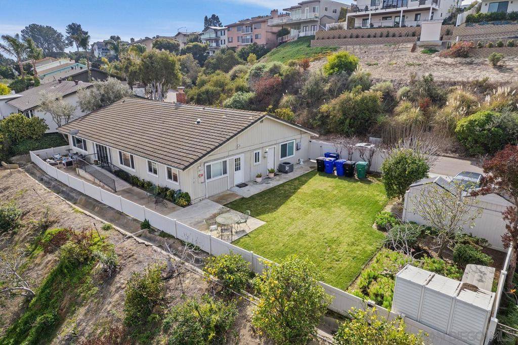 La Jolla, CA 92037,5720 Desert View Drive