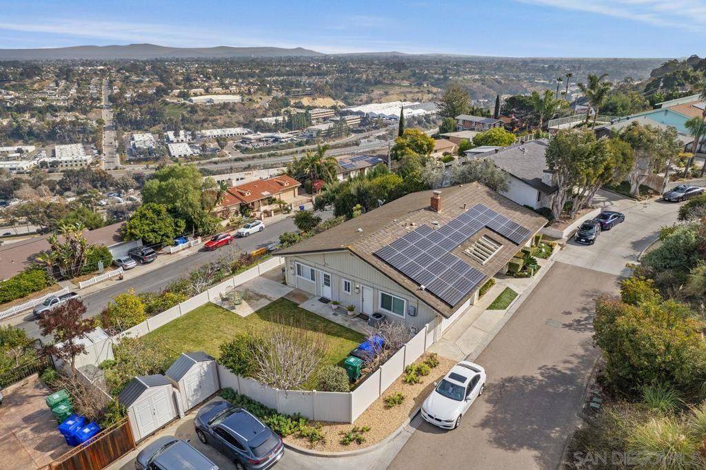 La Jolla, CA 92037,5720 Desert View Drive