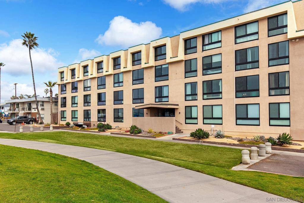 San Diego, CA 92109,4667 Ocean Blvd #108