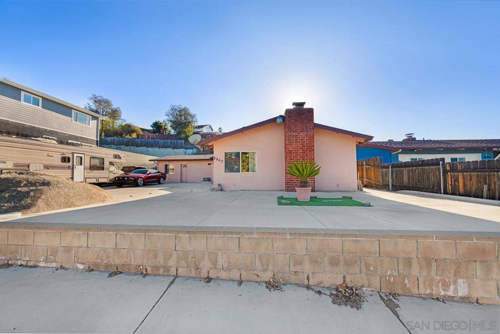 Lakeside, CA 92040,8862 Los Coches Rd