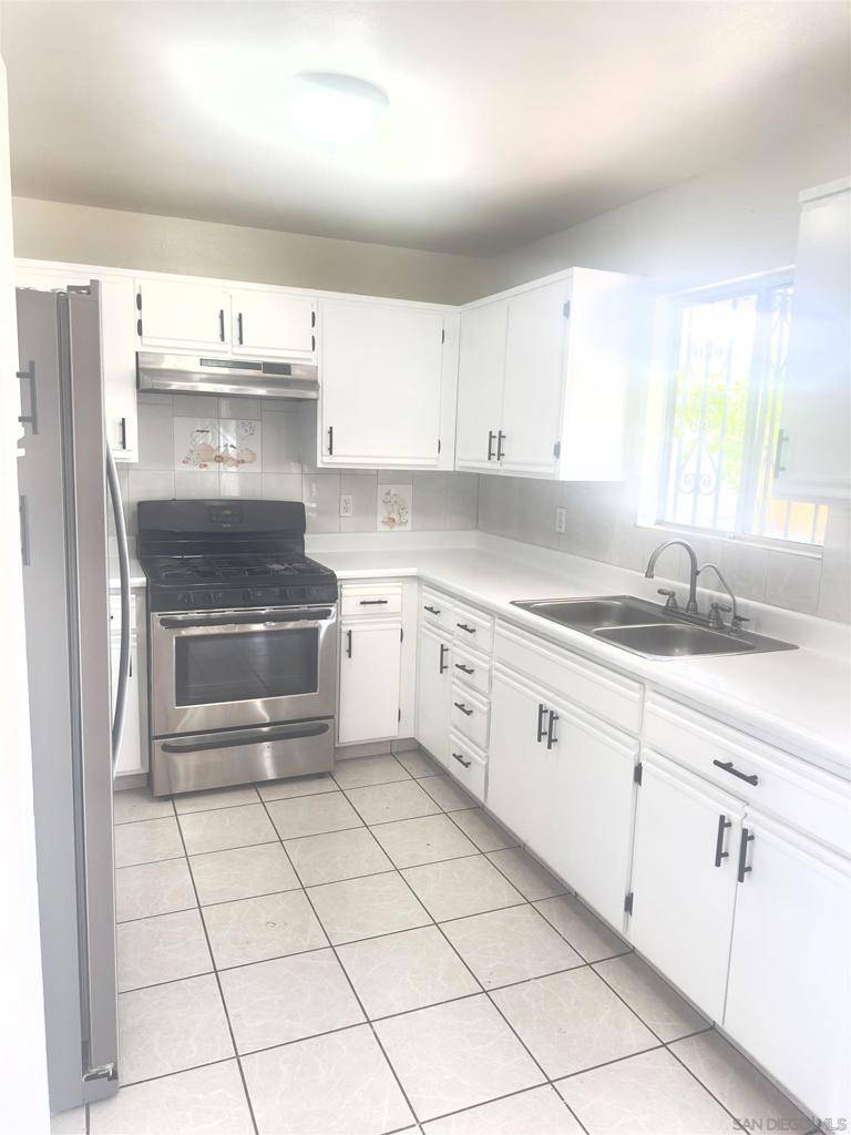 Calexico, CA 92231,1108 Camino Del Rio