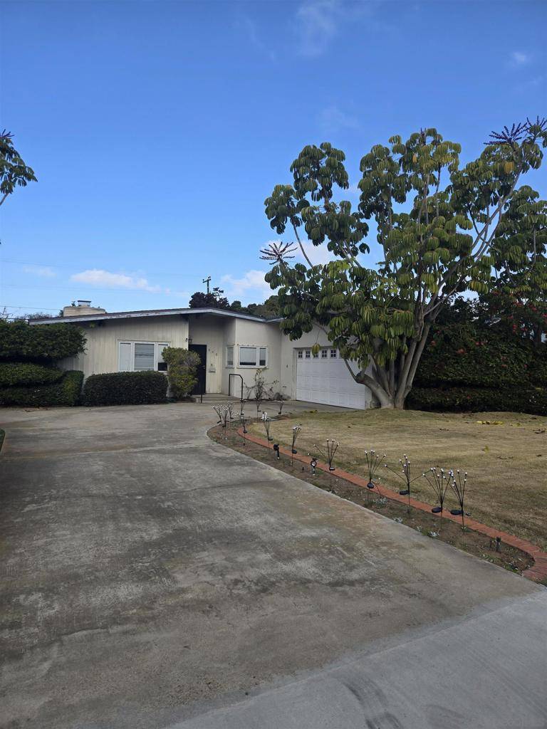 Coronado, CA 92118,840 Country Club Lane