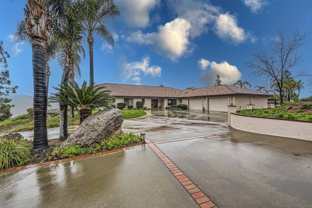 Alpine, CA 91901,3920 Via Palo Verde Lago