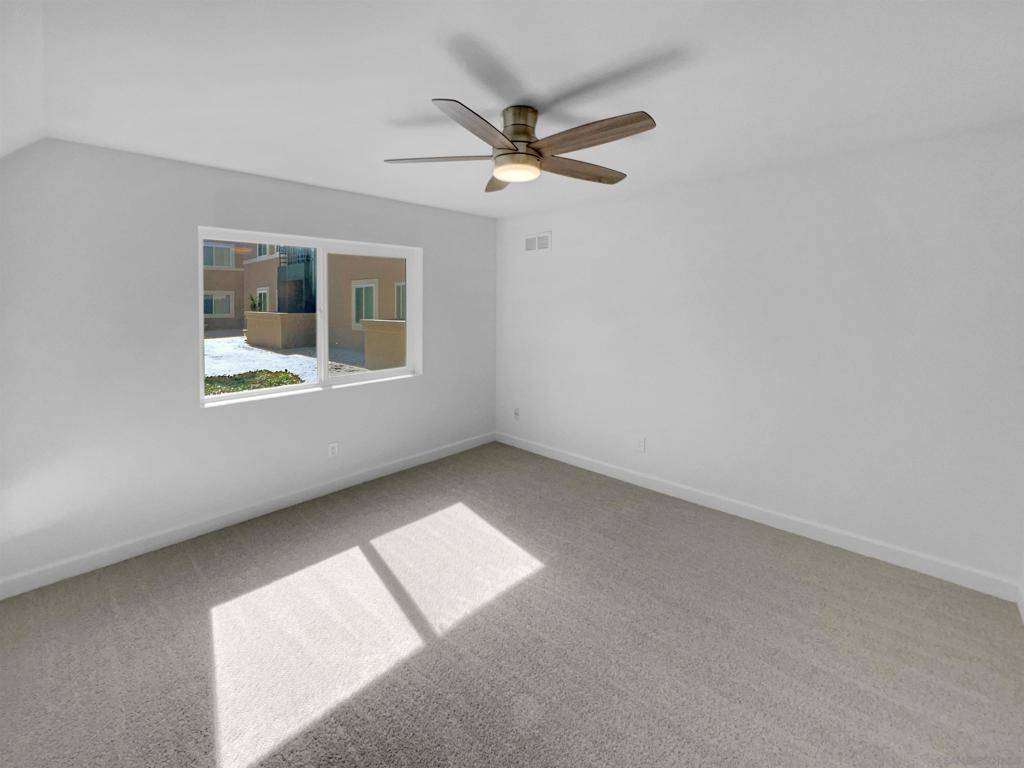 San Diego, CA 92122,7405 Charmant Dr #2427