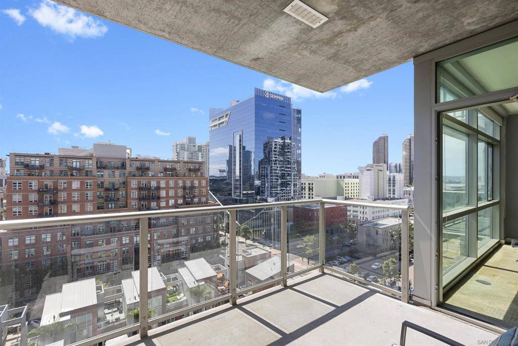 San Diego, CA 92101,800 The Mark Ln #1006
