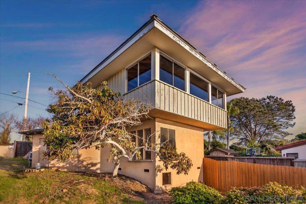 Solana Beach, CA 92075,428 S Granados