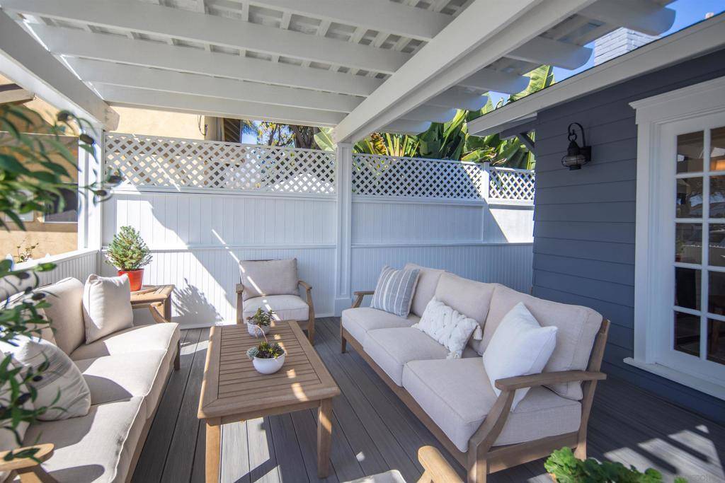 Coronado, CA 92118,950 Olive Ave