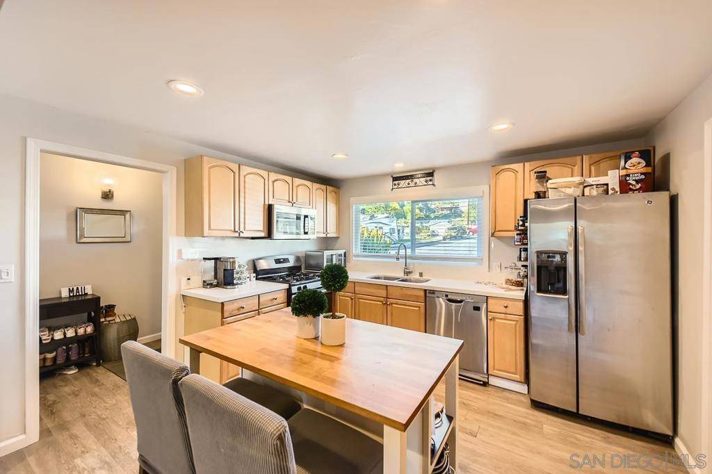 Santee, CA 92071,9477 Ronnie Ct