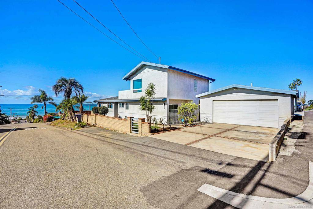 Cardiff By The Sea, CA 92007,444 Chesterfield Drive