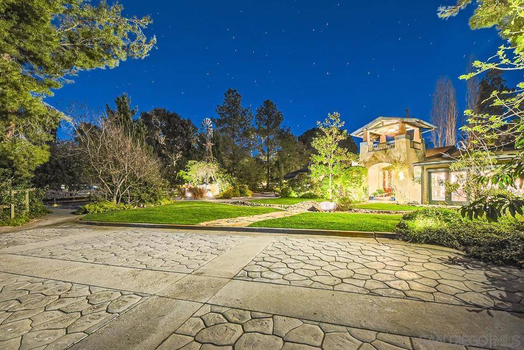 Poway, CA 92064,13327 Calle Colina