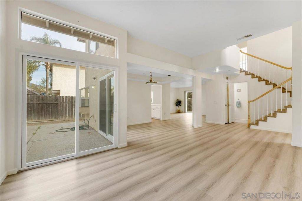 Spring Valley, CA 91977,9704 Avenida Ricardo