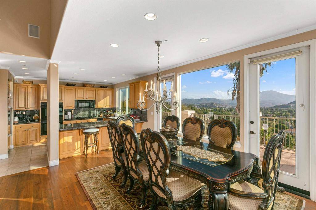 1566 Plantation Way El Cajon, CA 92019