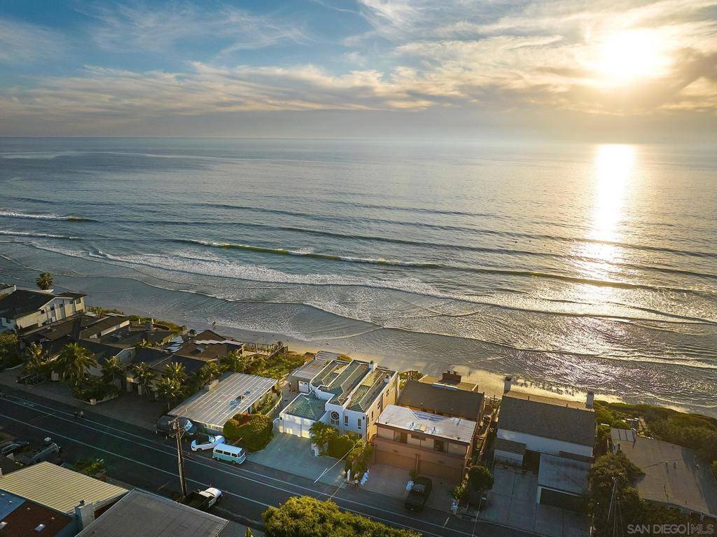 Encinitas, CA 92024,1630 Neptune Avenue