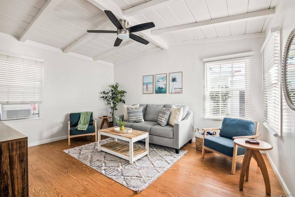 La Jolla, CA 92037,319 Nautilus Street