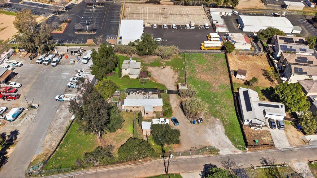 Lakeside, CA 92040,11816 Waterhill Rd