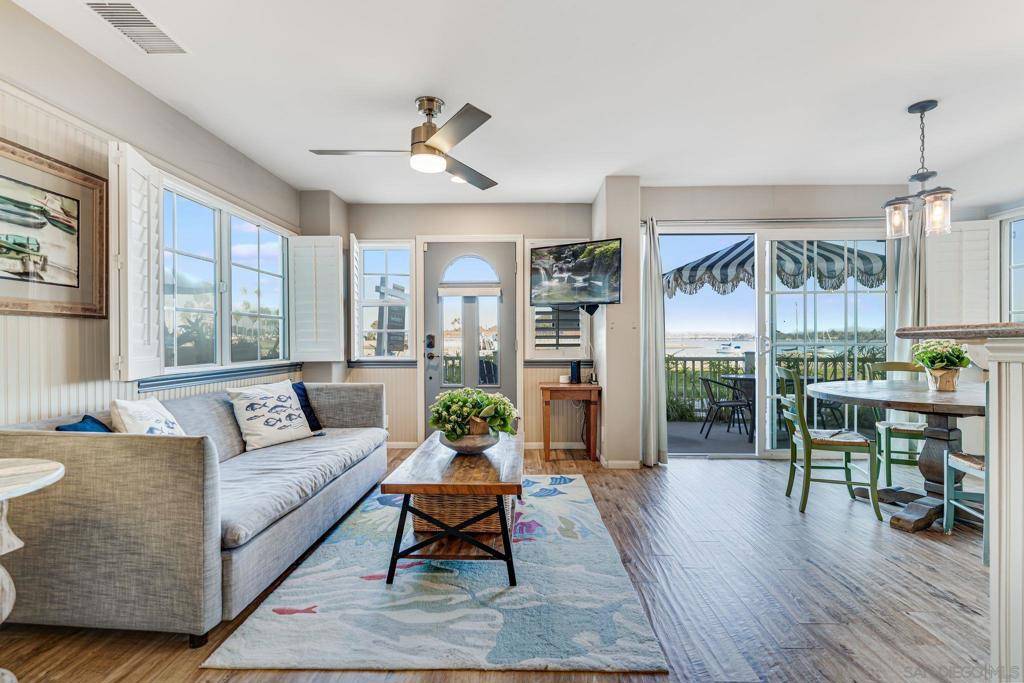 San Diego, CA 92109,3656 Bayside Walk