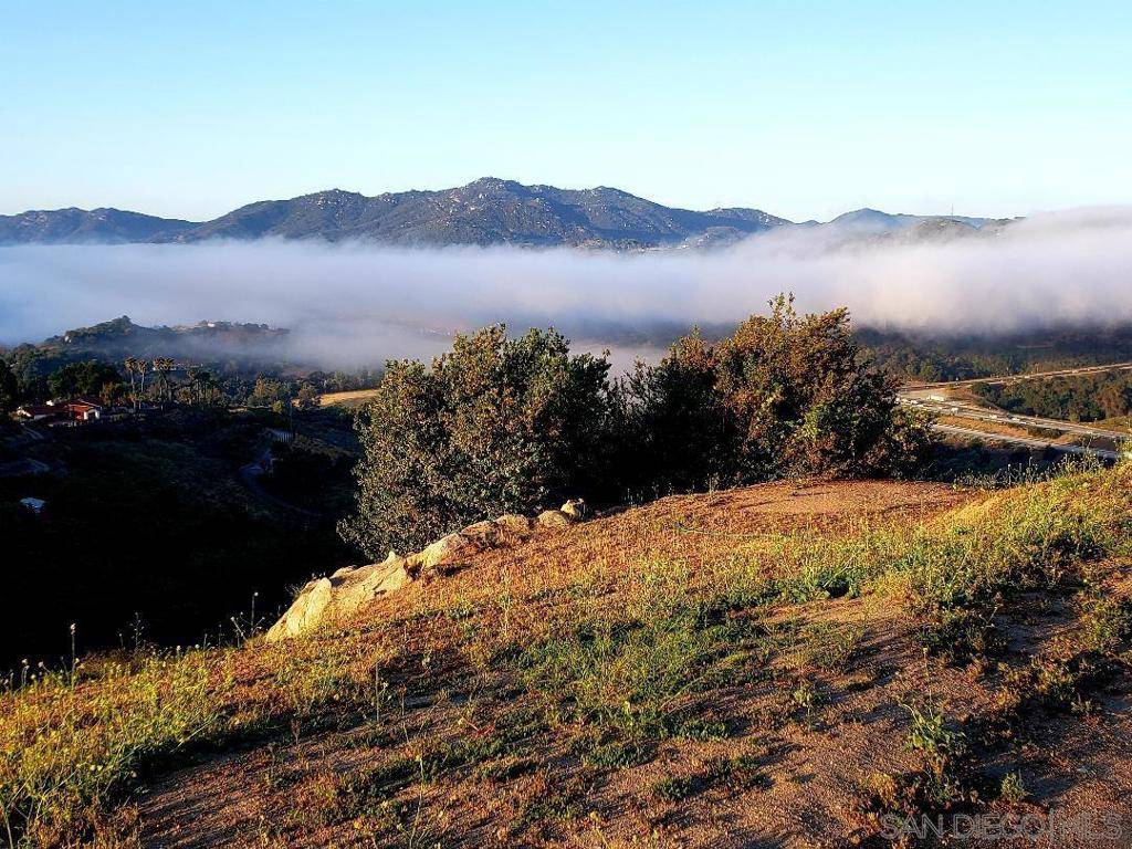 Escondido, CA 92026,30663 Camino De Las Lomas