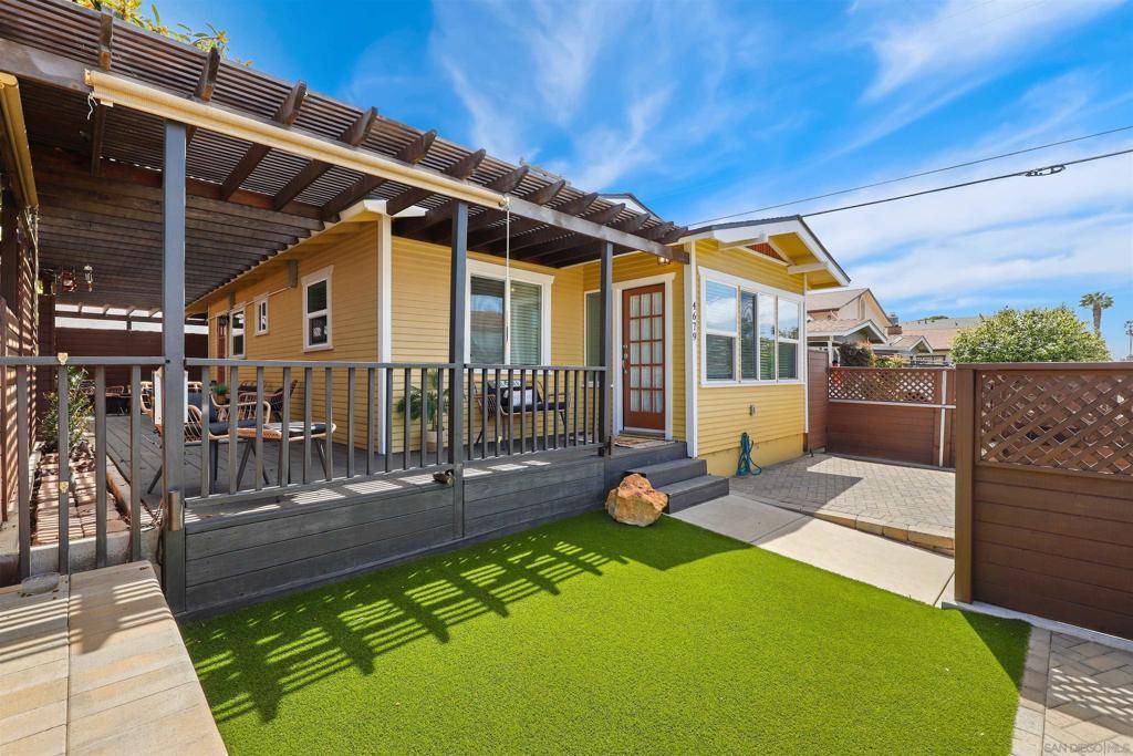 San Diego, CA 92116,4679 Wilson Ave