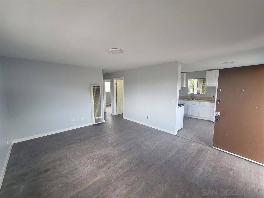 215 Millar Ave El Cajon, CA 92020