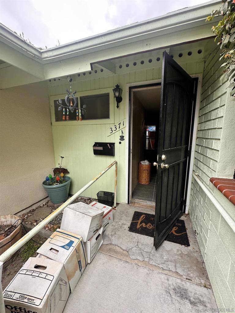 Los Alamitos, CA 90720,3371 Rossmoor Way