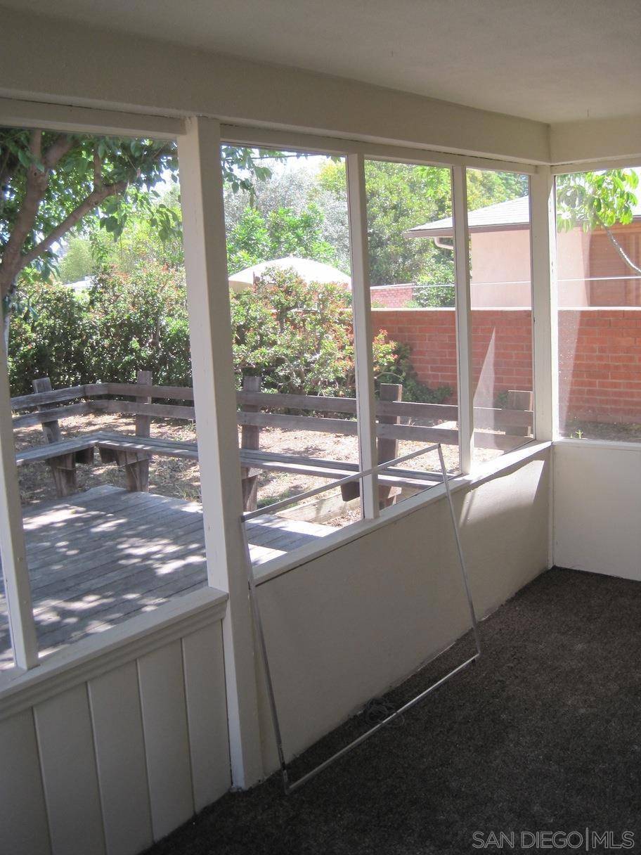La Mesa, CA 91942,8450 Dallas St
